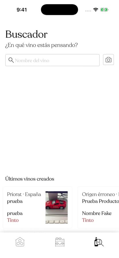 El contenido de una vinoteca balda a balda, con una etiqueta en la balda 3
