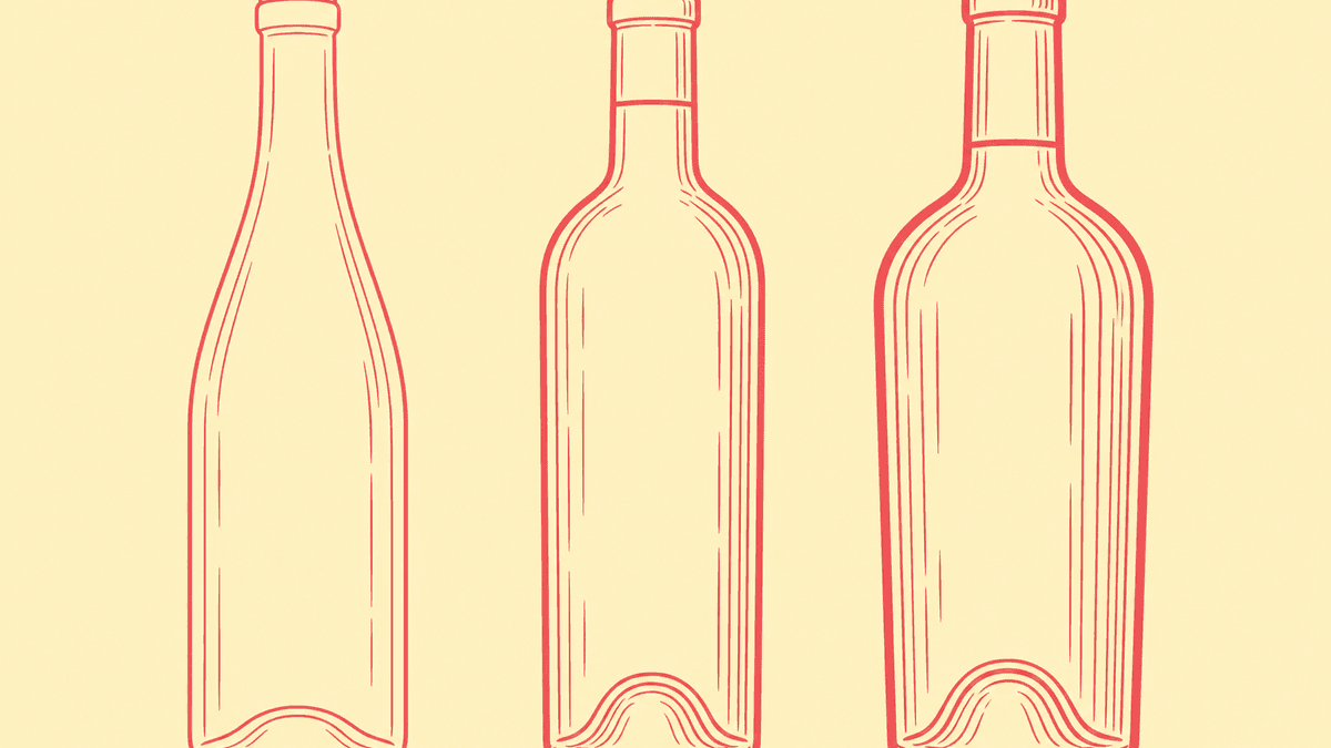 Tríptico ilustrado plano con tres siluetas de botella etiquetadas Rioja, Ribera y Toro, con descriptores debajo: "cuero, tabaco, cereza seca" para Rioja, "cereza negra, grafito, mineral frío" para Ribera, "higo, café, tierra quemada" para Toro.